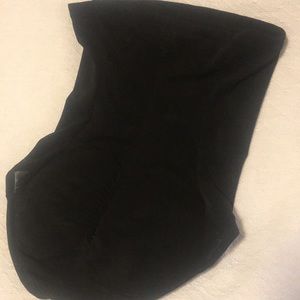 And waist trimmer with rear padding